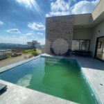 Casa à venda com 4 suítes no condomínio Campo de Toscana, Vinhedo - SP