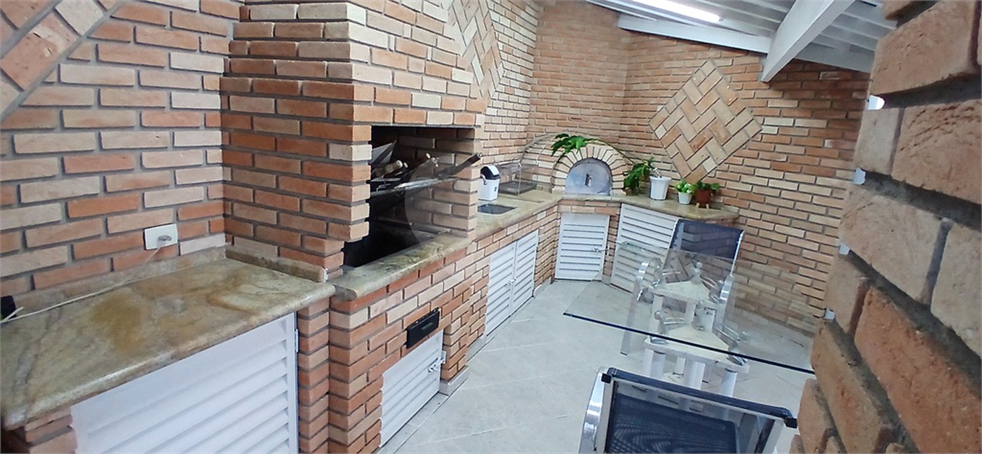 Casa à venda com 4 quartos, sendo 2 suítes, em Jardim Leonor Mendes de Barros, São Paulo, SP