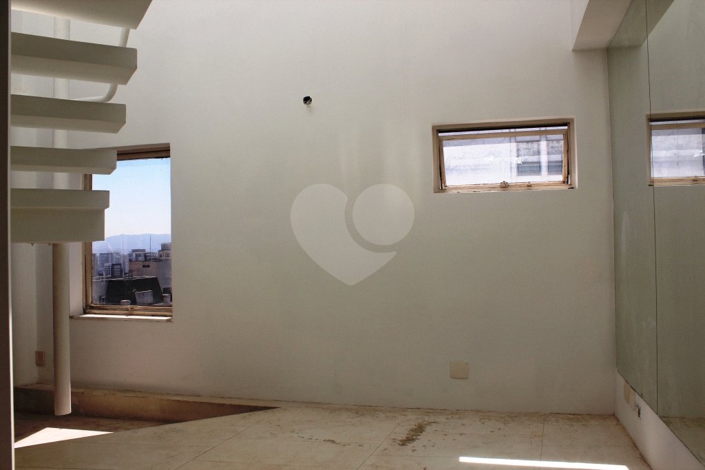 Triplex à venda com 5 quartos, sendo 3 suítes, em Santa Cecília, São Paulo, SP