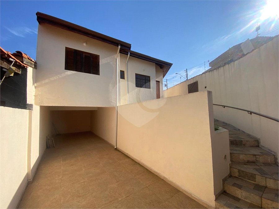 Casa à venda com 3 quartos, sendo 1 suíte,  em Vila Nova Cintra, Mogi das Cruzes, SP