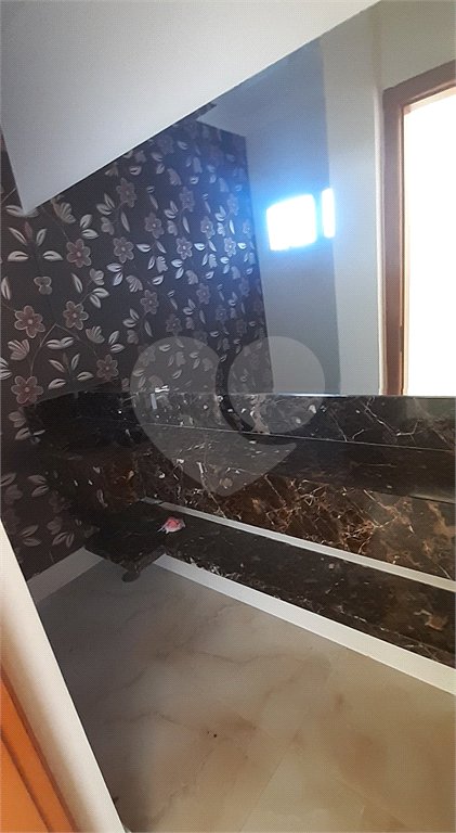 Casa em condomínio à venda ou para alugar com 5 quartos, sendo 3 suítes,  no Centro, Bom Jesus dos Perdões, SP
