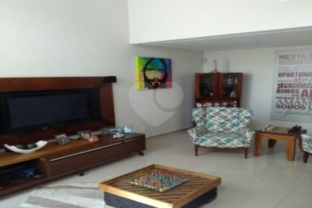 Casa à venda com 2 quartos no condomínio Portal do Bosque, Louveira - SP
