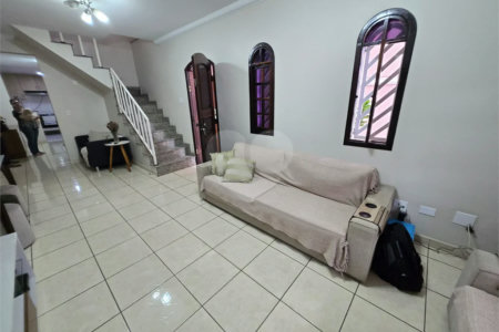 Sobrado à venda com 3 suítes em Chora Menino, São Paulo, SP