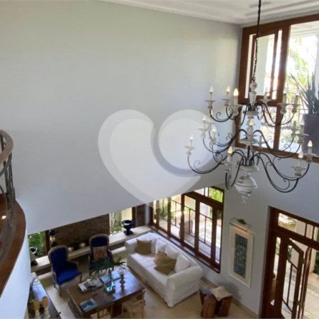 Casa à venda com 1 quarto, sendo 3 suítes, no Centro, Porto Seguro, BA