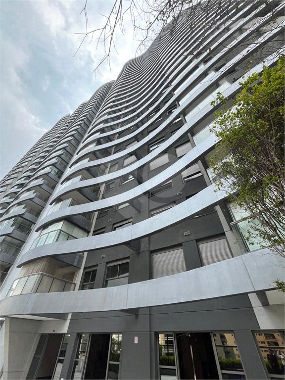 Apartamento à venda com 1 quarto em Santo Amaro, São Paulo, SP