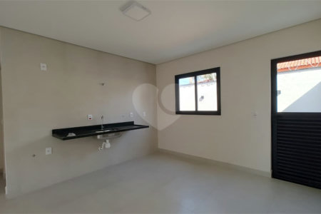 Casa de Vila à venda com 3 quartos, sendo 1 suíte,  em Éden, Sorocaba, SP
