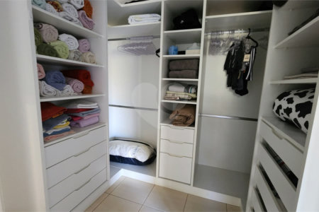 Casa à venda ou para alugar com 5 suítes no condomínio Residencial Jardim Primavera, Louveira - SP