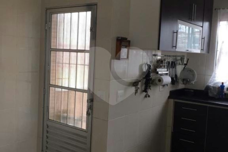 Sobrado à venda com 3 quartos, sendo 1 suíte,  em Tremembé, São Paulo, SP