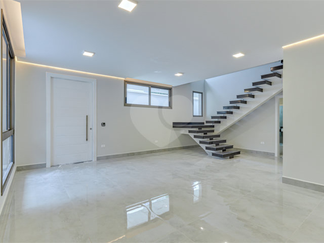 Casa à venda com 4 suítes no condomínio Carmen, São Paulo - SP