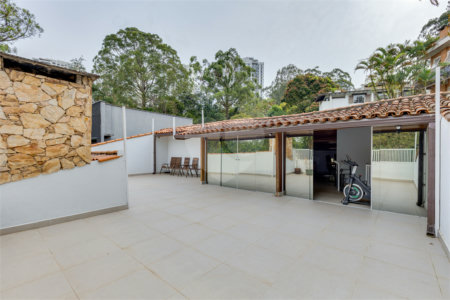 Casa à venda com 4 suítes em Jardim Marajoara, São Paulo, SP