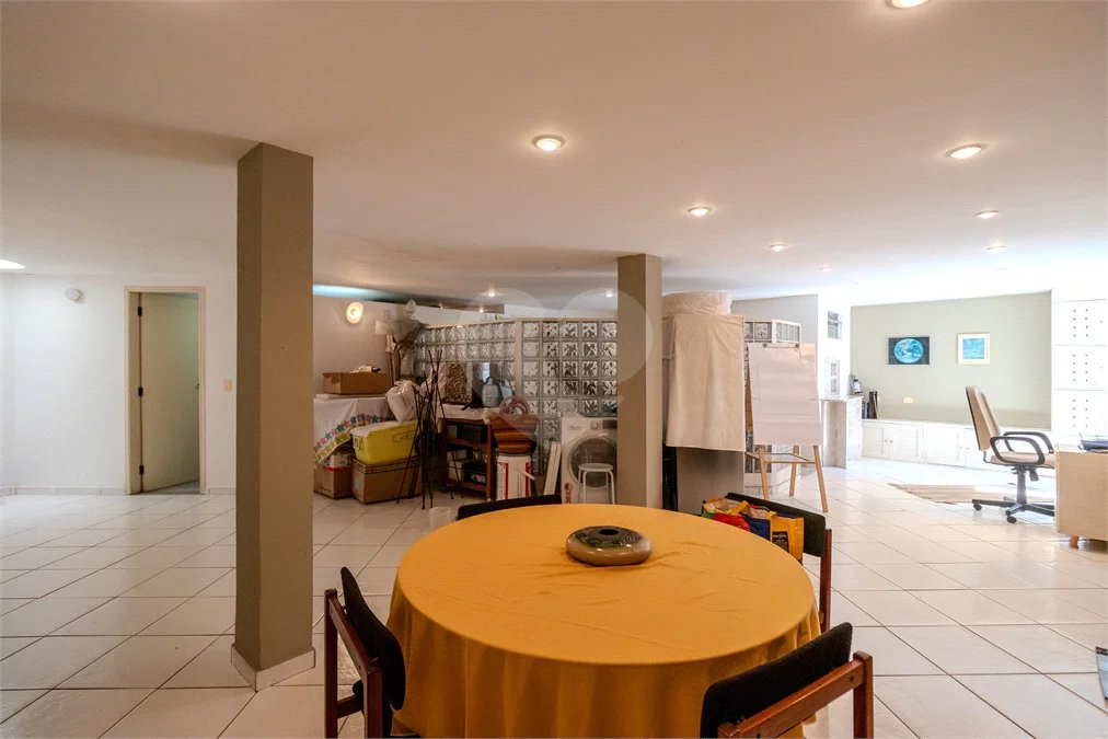 Casa à venda com 3 quartos, sendo 1 suíte, em Alto da Boa Vista, São Paulo, SP