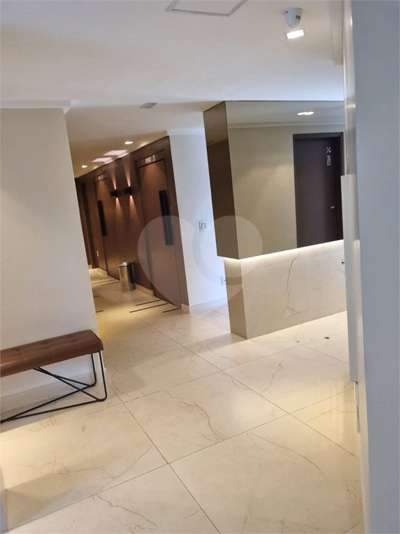 Apartamento à venda com 2 quartos em Parque Maria Domitila, São Paulo, SP