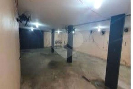 Sobrado à venda com 4 quartos, sendo 3 suítes,  em Jardim Petrópolis, São Paulo, SP