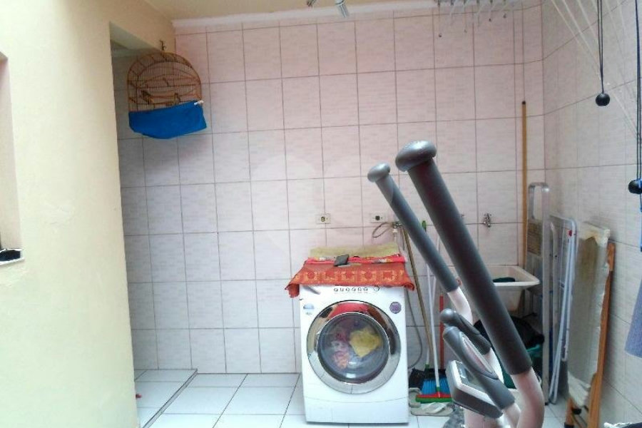 Sobrado à venda com 3 suítes em Vila Galvão, Guarulhos, SP