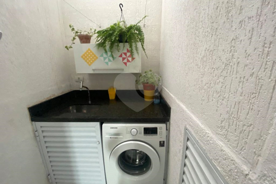 Casa à venda com 2 quartos, sendo 1 suíte, no condomínio Residencial Vila da Serra, São Paulo - SP