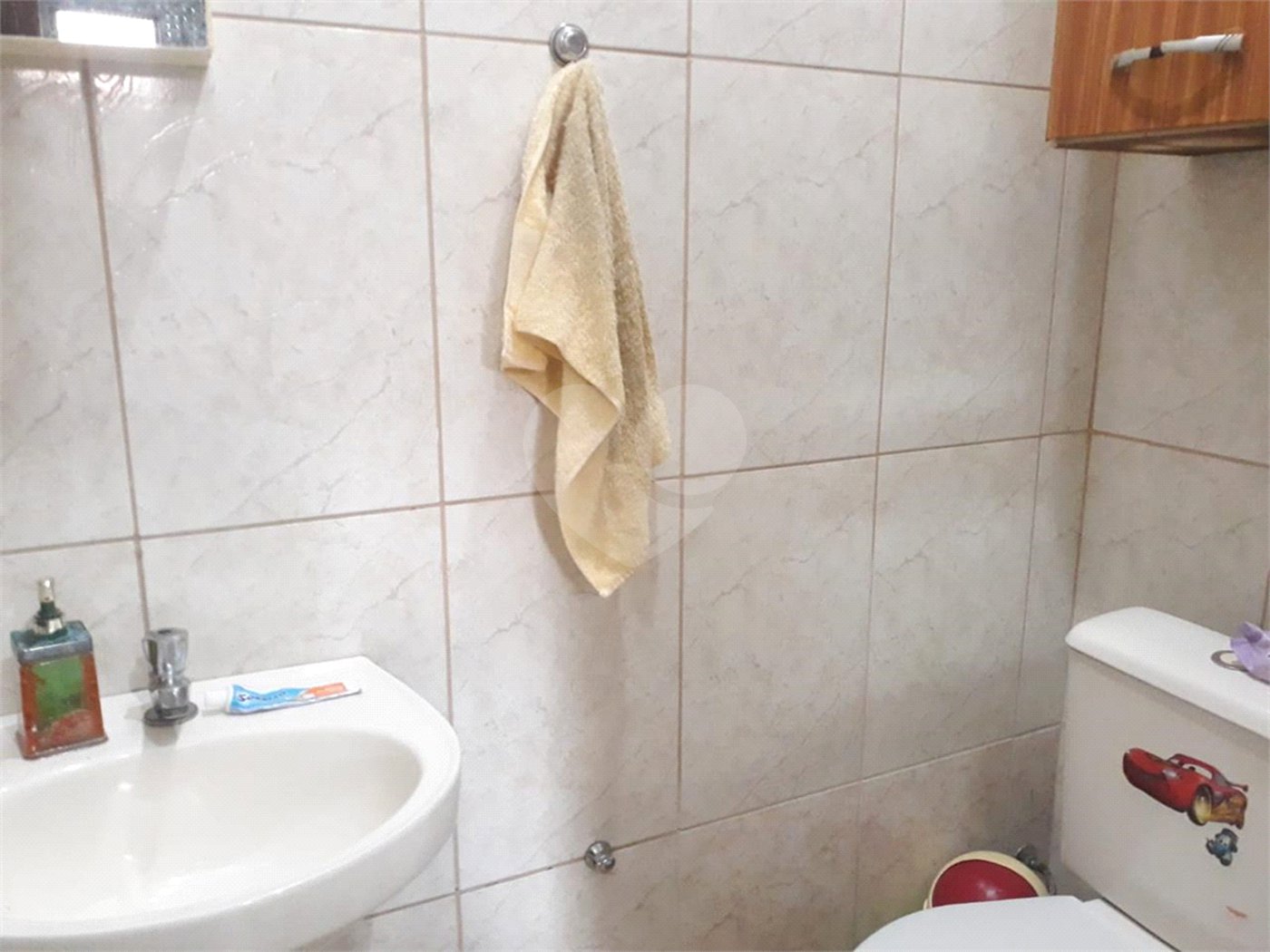 Sobrado à venda com 3 suítes em Vila Nivi, São Paulo, SP