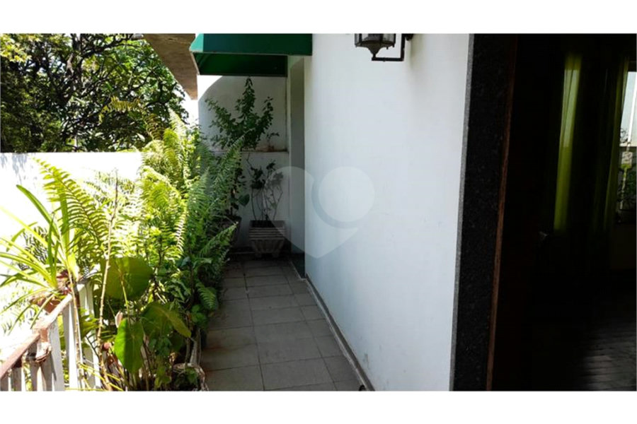 Casa à venda ou para alugar com 5 quartos, sendo 1 suíte, em Vila Romero, São Paulo, SP