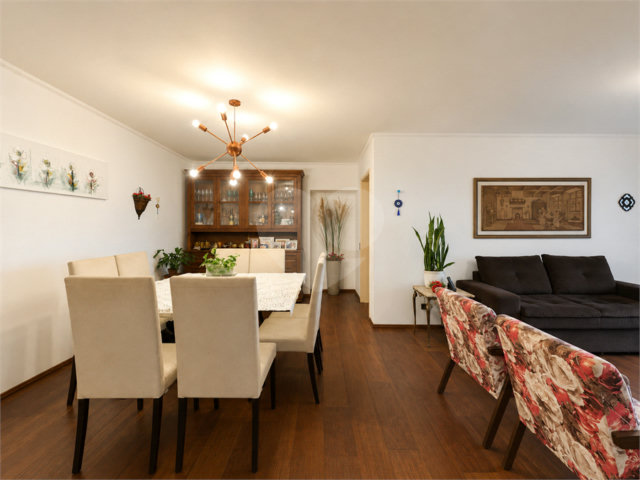 Apartamento à venda com 3 quartos, sendo 1 suíte,  em Alto da Boa Vista, São Paulo, SP
