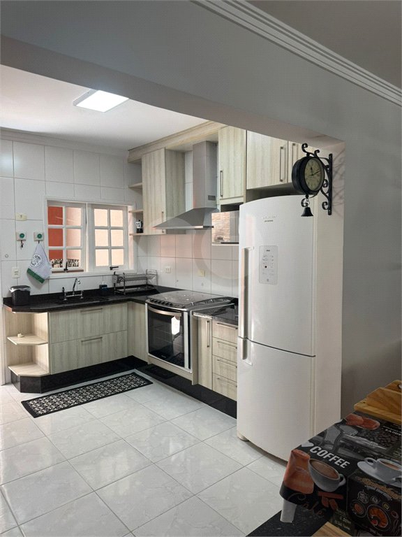 Casa à venda com 3 quartos, sendo 1 suíte, no condomínio Vilage Palmas, São Paulo - SP