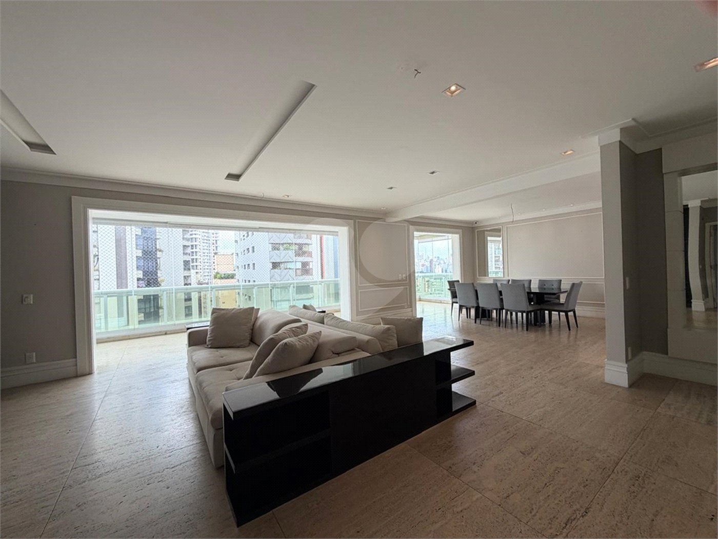 Apartamento à venda com 4 quartos, sendo 3 suítes, em Itaim Bibi, São Paulo, SP