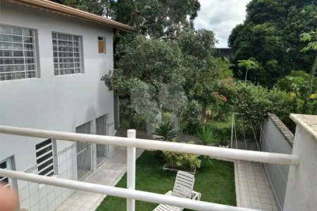 Casa à venda com 4 quartos, sendo 2 suítes, em Vila Petrópolis, Atibaia, SP