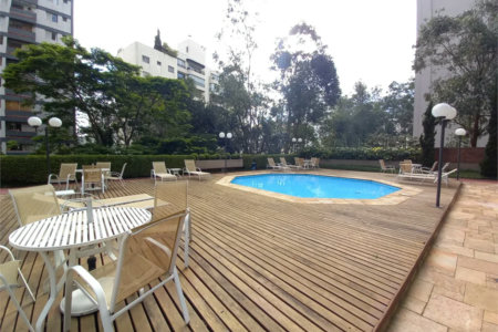 Apartamento à venda com 4 quartos, sendo 3 suítes,  em Vila Andrade, São Paulo, SP