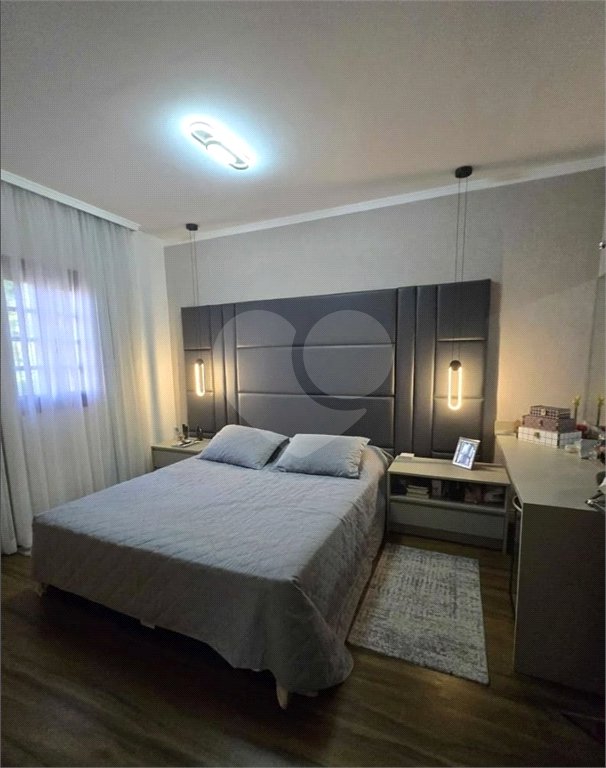 Casa à venda com 4 quartos, sendo 2 suítes, no condomínio Bosque dos Pássaros, São Paulo - SP
