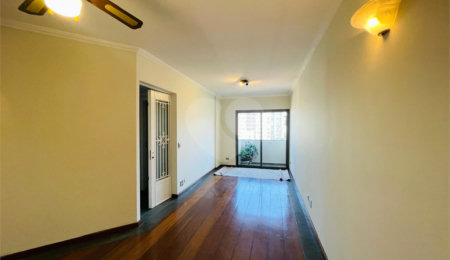 Apartamento à venda com 3 quartos, sendo 1 suíte,  em Alto da Boa Vista, São Paulo, SP