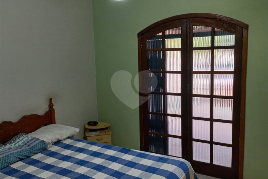 Sobrado à venda com 3 quartos em Tremembé, São Paulo, SP