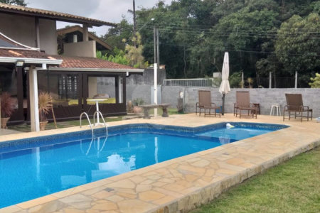 Chácara à venda com 3 suítes em Ribeirão dos Porcos, Atibaia, SP