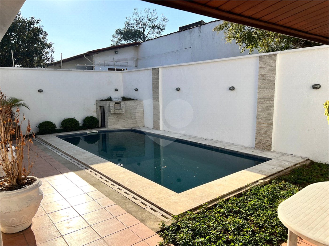 Casa à venda com 4 quartos, sendo 3 suítes, em Chácara Monte Alegre, São Paulo, SP