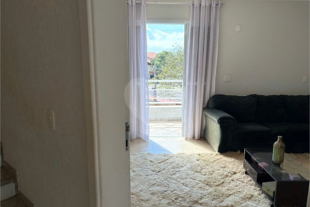 Casa à venda com 5 quartos, sendo 3 suítes, no condomínio Granja Olga III, Sorocaba - SP
