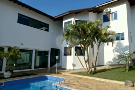 Casa à venda com 4 quartos, sendo 1 suíte, no condomínio Vale do Itamaracá, Valinhos - SP