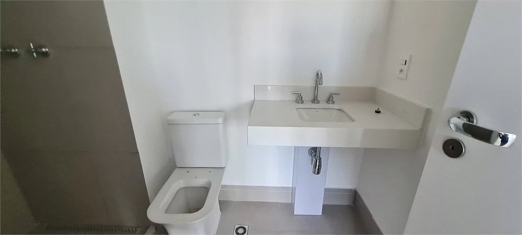 Apartamento à venda com 2 quartos, sendo 1 suíte, em Pinheiros, São Paulo, SP