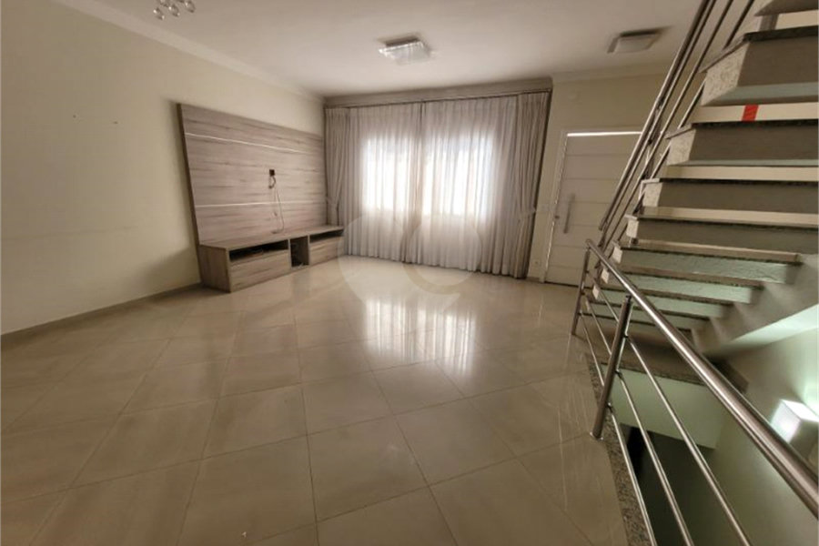 Casa à venda com 3 quartos, sendo 1 suíte, no condomínio Maximus I, São Paulo - SP