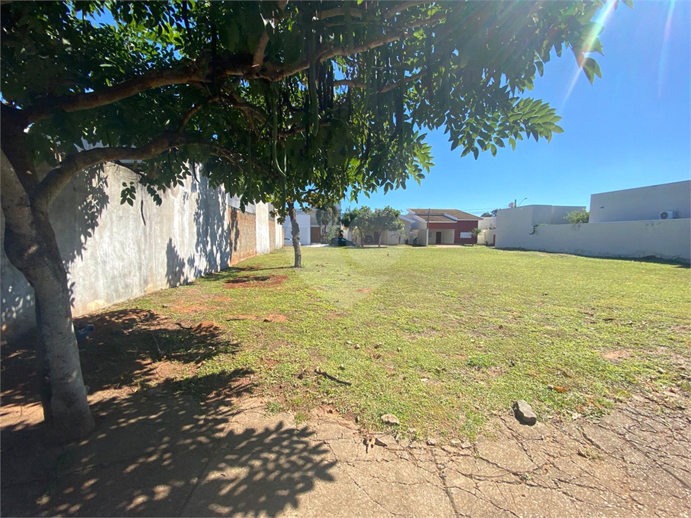 Terreno à venda no condomínio Recanto Das Palmeiras, Três Lagoas - MS