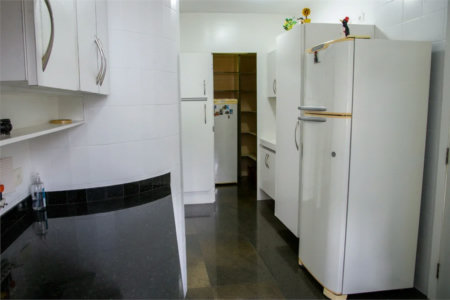 Apartamento à venda com 3 suítes em Paineiras do Morumbi, São Paulo, SP