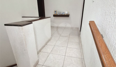 Sobrado à venda com 4 quartos, sendo 2 suítes,  em Interlagos, São Paulo, SP