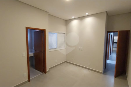 Casa Térrea à venda com 3 quartos, sendo 1 suíte, em Jardim Pau Preto, Indaiatuba, SP