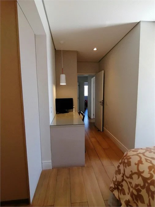 Apartamento à venda com 3 suítes em Vila Ipojuca, São Paulo, SP