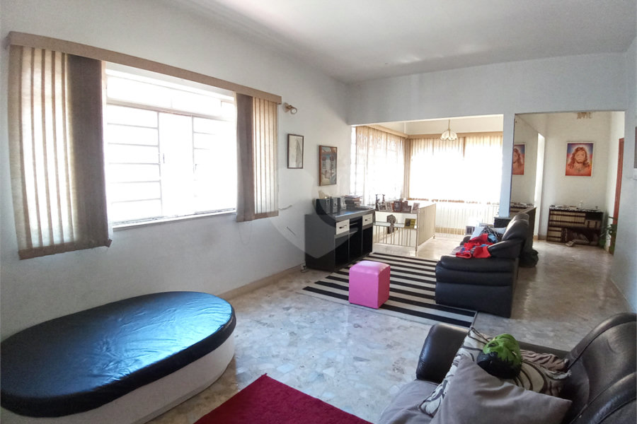 Casa à venda com 4 quartos, sendo 2 suítes, em Santana, São Paulo, SP