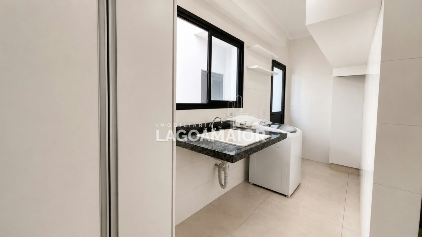 Casa à venda com 3 quartos, sendo 3 suítes, no condomínio Residencial Costa Leste, Três Lagoas - MS