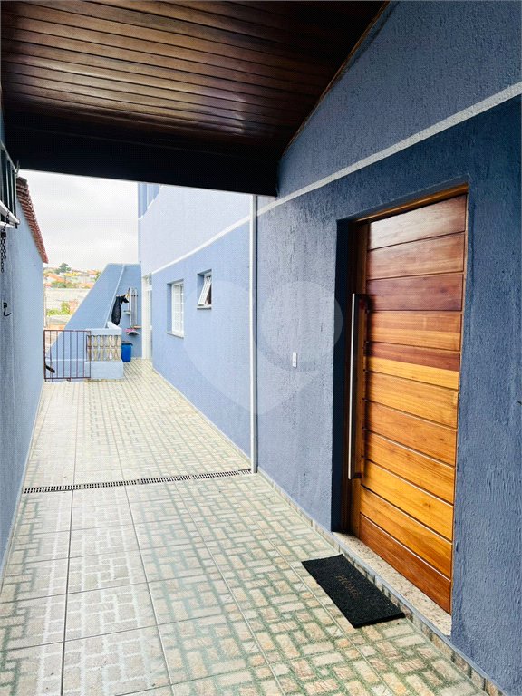 Sobrado à venda com 3 quartos em Loteamento Municipal Brás Cubas, Mogi das Cruzes, SP