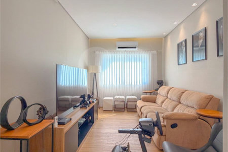 Casa à venda com 3 suítes no condomínio Figueira Garden, Atibaia - SP