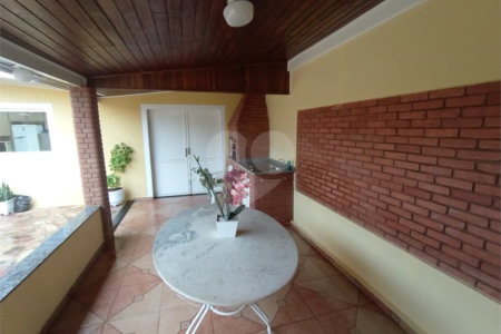 Casa à venda com 4 quartos, sendo 3 suítes,  no Centro, Itapetininga, SP