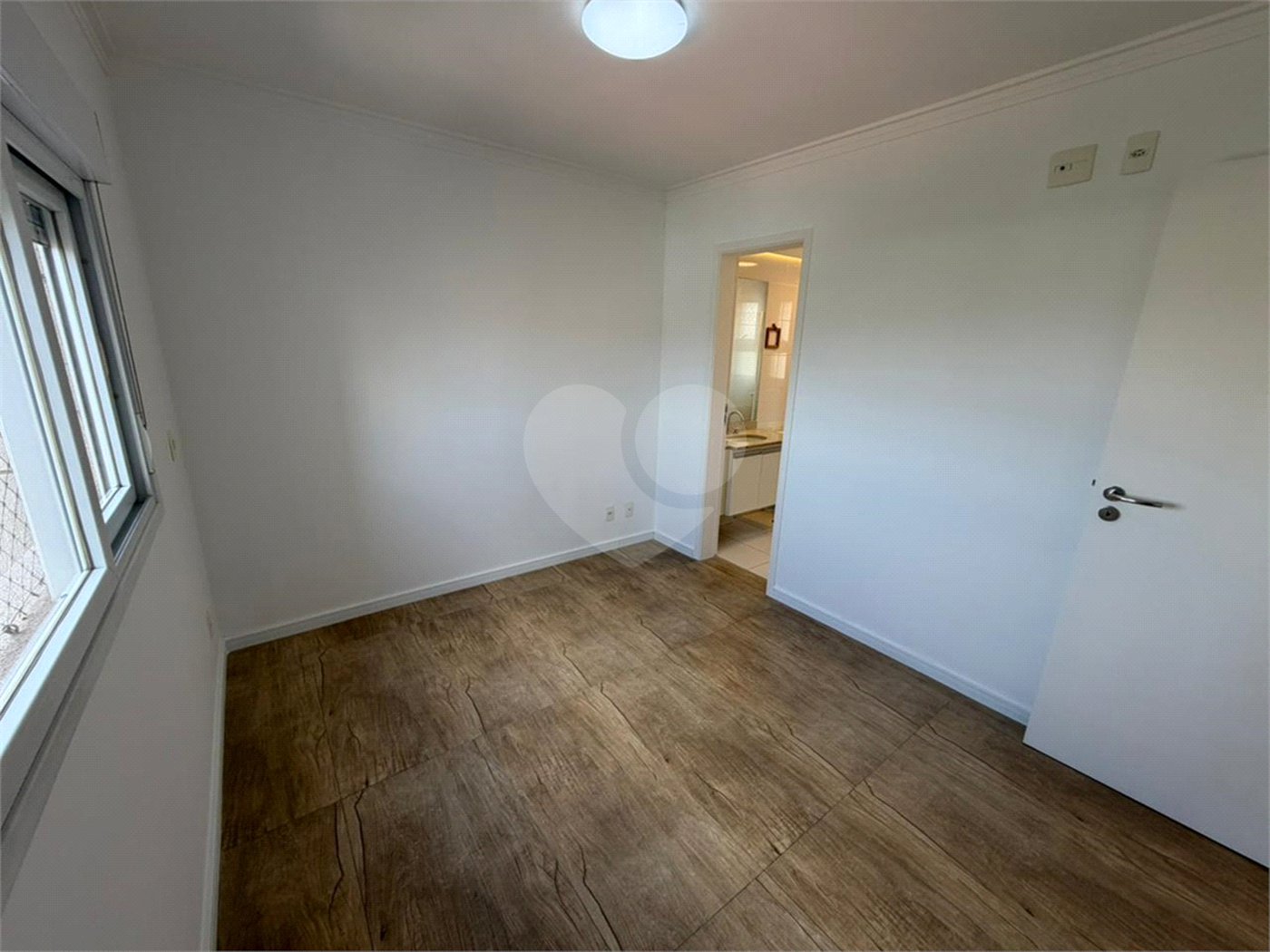 Apartamento à venda com 3 quartos, sendo 1 suíte, em Jardim Aeroporto, São Paulo, SP