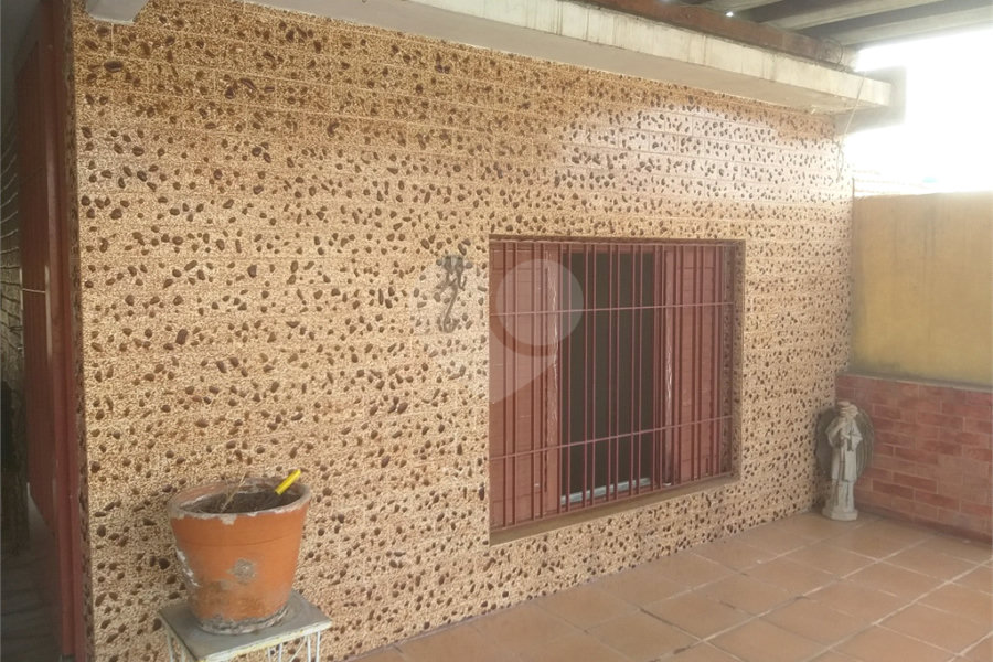 Casa à venda com 2 quartos, sendo 1 suíte, em Vila Gustavo, São Paulo, SP