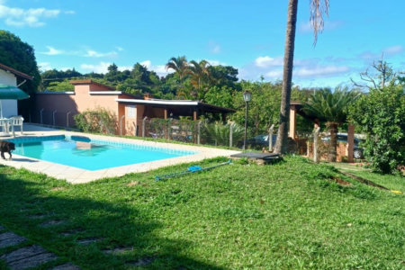 Casa à venda com 3 quartos, sendo 1 suíte, no condomínio Cafezal VI, Itupeva - SP