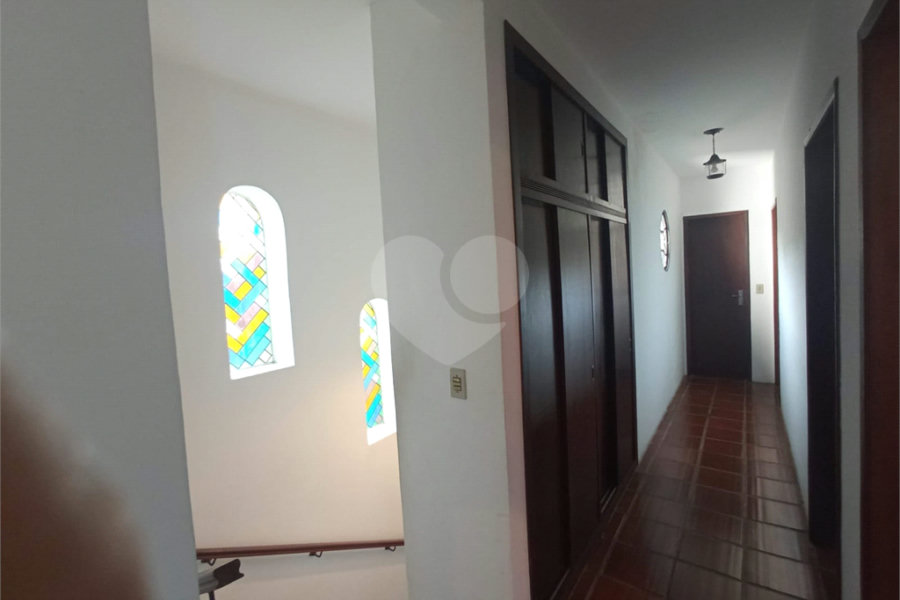 Casa à venda com 4 quartos, sendo 1 suíte, no condomínio Alpes da Cantareira, Mairiporã - SP