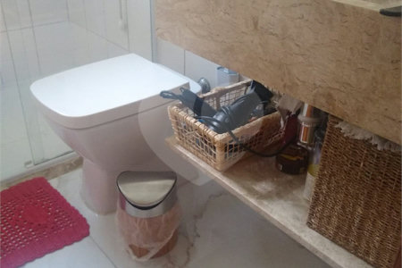 Sobrado à venda com 3 quartos, sendo 1 suíte,  em Vila do Castelo, São Paulo, SP